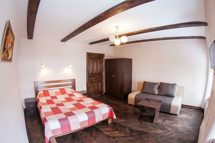 Від власника,до 6-и осіб сучасна квартира в центрі на вул.Вірменській. - фото 1