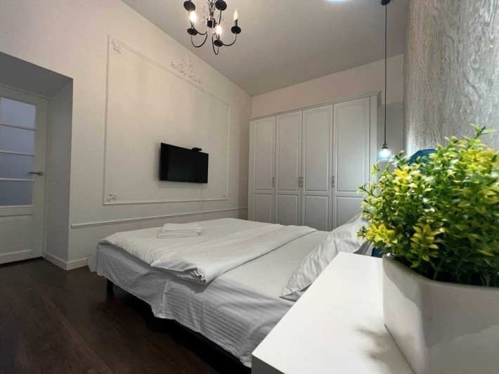 1к ВИП Центр Прорезная метро Золотые ворота,Театральная Подобово - фото 1