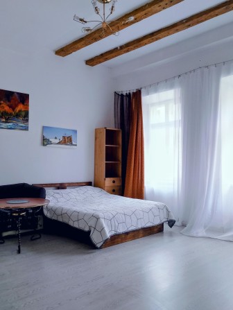 Подобово 1 кімн. квартира пл Ринок/вул.Федоровича - фото 1