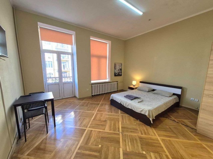 Затишна кімната подобово в центрі Києва, Велика Васильківська 30а - фото 1