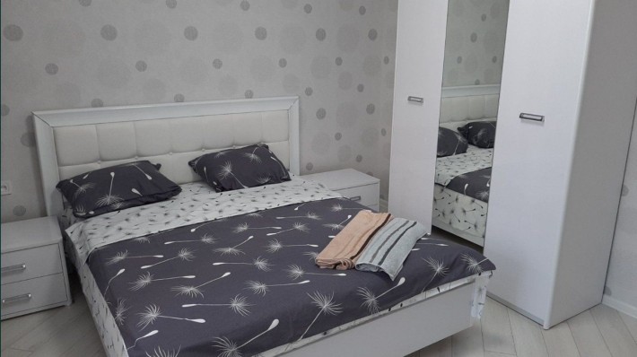 Квартира Посуточно ПОЧАСОВО Дерибасовская Центр - фото 1