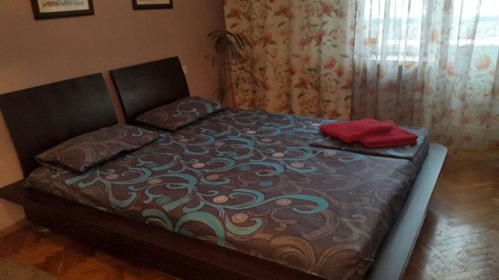 Центр.М.кловская.почасово.посуточно .ул.печерский спуск.оплата на мест - фото 1