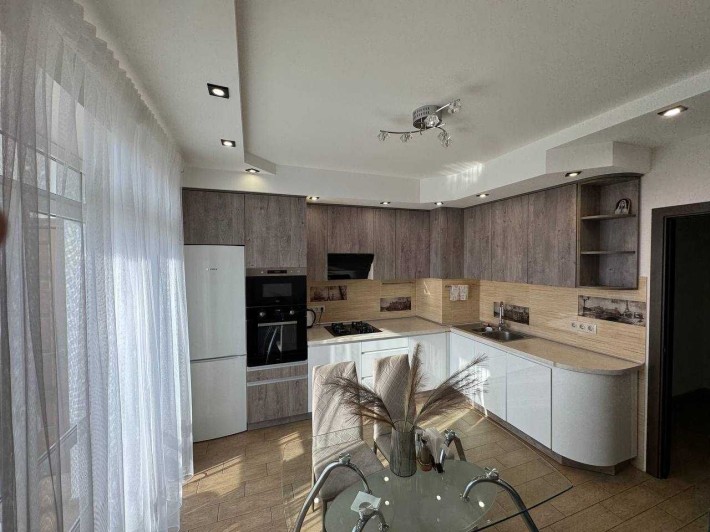 Подобова оренда у новобудові Зелена (Арсен) Вашингтона (Метро) - фото 1