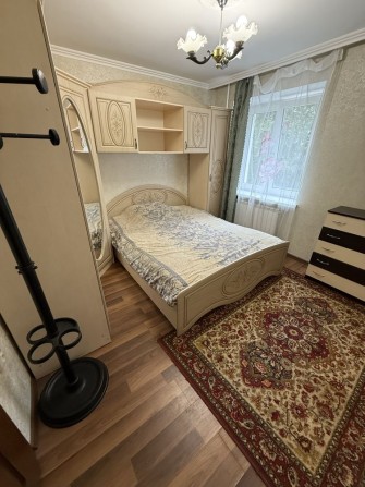 3 КОМНАТНАЯ квартира  посуточно метро Палац Спорта - фото 1