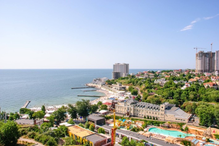 Аркадийский дворец с видом на море - фото 1