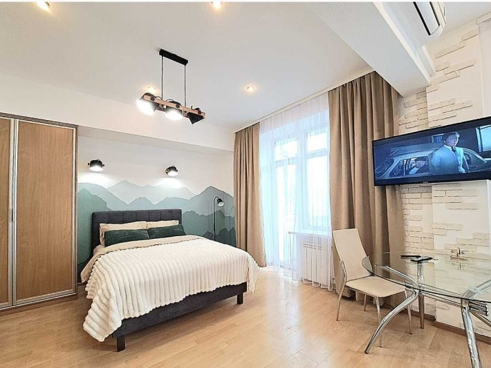 Центр! Смарагдова студія на Дарвіна , біля метро, ТРЦ Никольский - фото 1