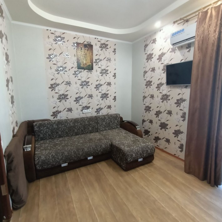 Сдам посуточно квартиру- студию - фото 1