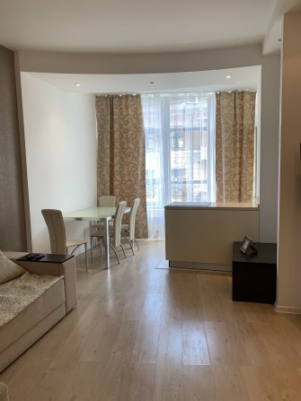 Французский б-р/госпиталь _ин-т Филатова - фото 1