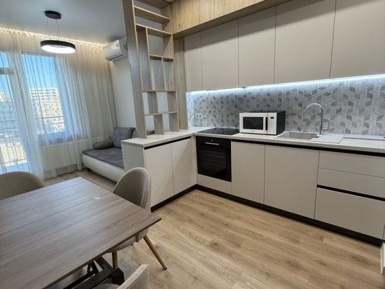 СВОБОДНА СЕГОДНЯ! Новая квартира посуточно возле моря на 5 фонтана Одесса