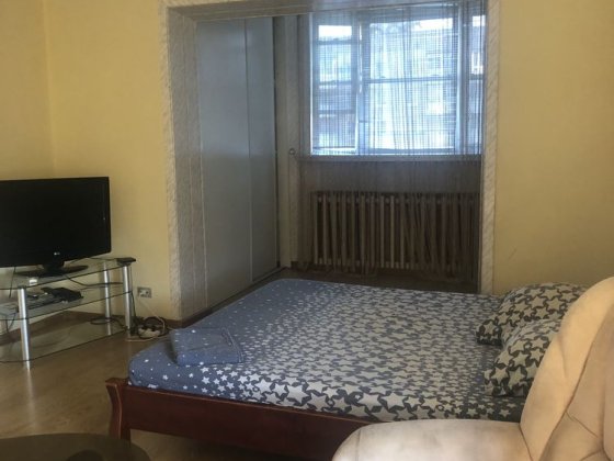 Однокомнатная квартира посуточно/почасово Ак.Королева Таирова Одеса