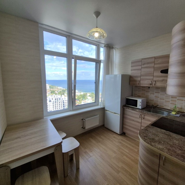 Аркадия.каманина 16а .2 спальни. 27 жем.люкс.вид моря. - фото 1