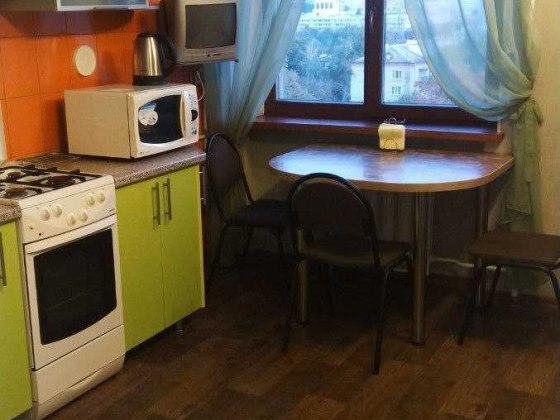 Затишна квартира подобово - погодинно, біля метро Ботанічний сад. Харків