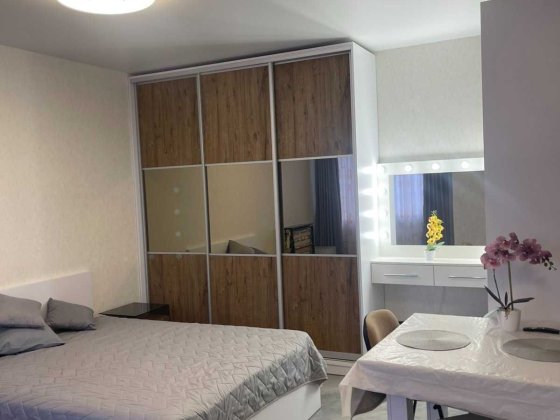 Подобово, посуточно ЖК У-квартал Уютный Уютний Борщагівка 4км до Києва Софиевская Борщаговка