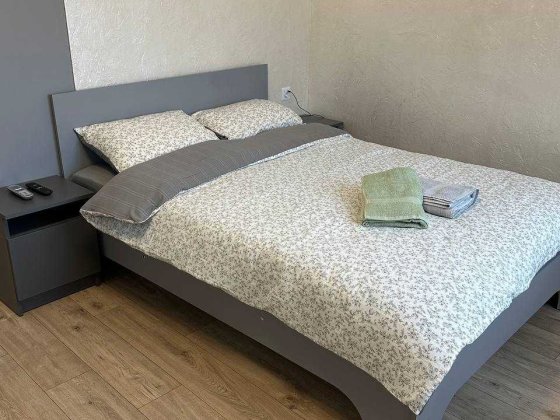 Подобова оренда 1 кім. кв. з євроремонтом в центрі міста