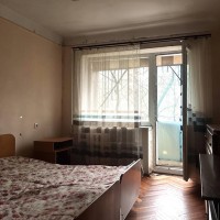 Продаж 1 кім. квартири в житловому стані, 2 поверх, вул. Межова, 19б. Виноградар Киев