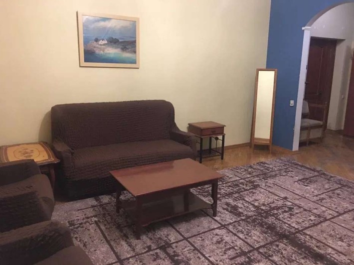 Продаж 3-к квартири вул. Богдана Хмельницького, 10 Центр, метро Театральна - фото 1