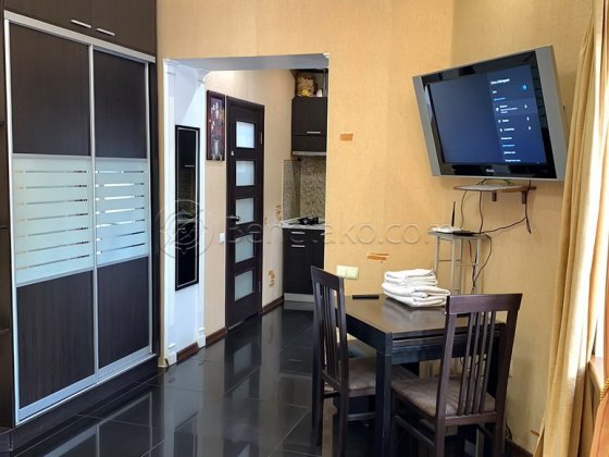 Компактная квартира-студия в центре Одессы на Европейской площади. Одесса