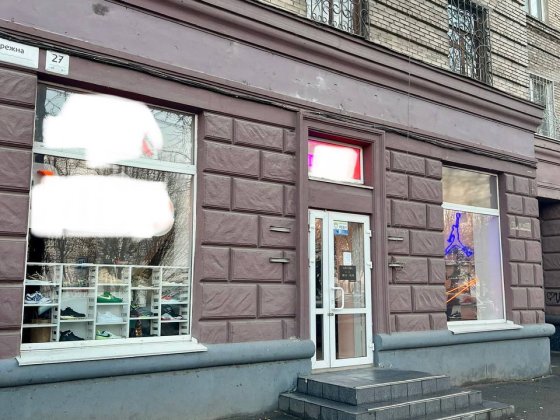 Оренда Магазин в центрі міста. Окремий вхід, великі вікна.