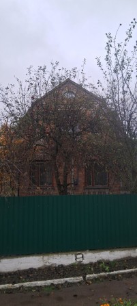 Продам будинок з трьох кімнат. Район міської лікарні - фото 1