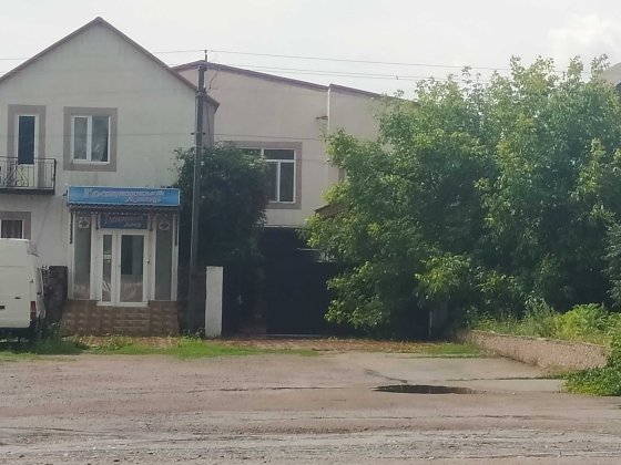 Великий  двоповерховий житловий будинок Александрия