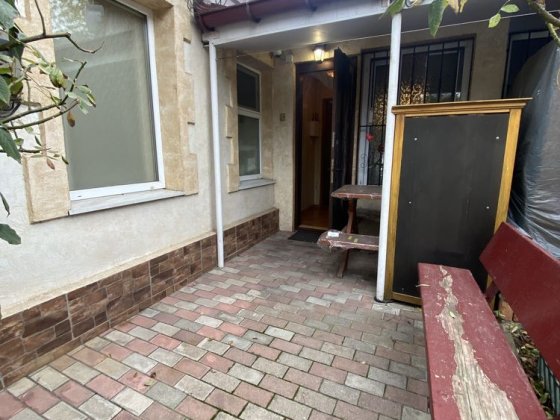 Продам часть дома центр Белгород-Днестровский