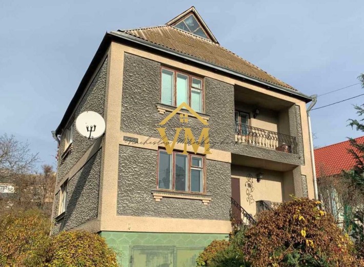 Продам просторий будинок у самому центрі Василькова - фото 1