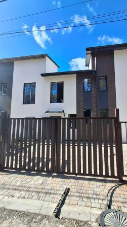 Двоповерховий таунхаус у найзеленішій частині Гостомеля навпроти парку - фото 1