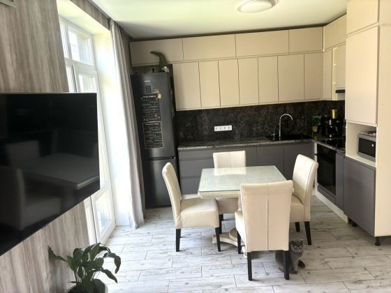 Таунхаус з дизайнерським ремонтом.Без комісії. єОселя. Все залишається Гостомель