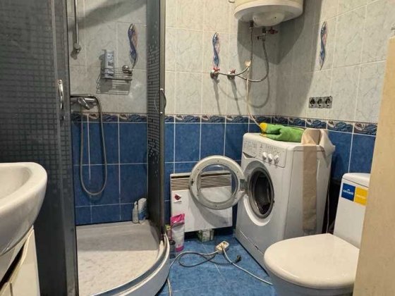 Окремий будинок на 5 сотках . Терміново. Гостомель