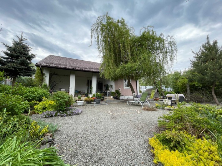 Будинок з ремонтом у центрі Гостомеля біля Озера! - фото 1