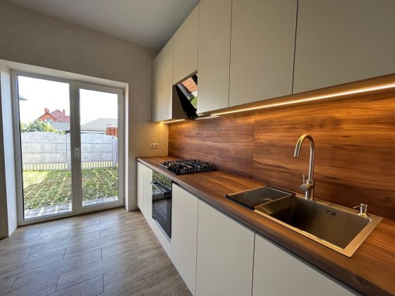 БЕЗ КОМІСІЇ Таун з Ремонтом Технікою ГАЗ Держпрограми Гостомель