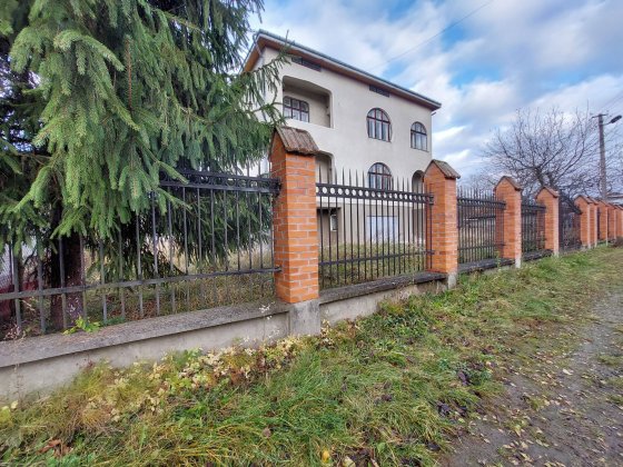 Продаж будинку в центрі  360м2 в. Козацька м. Дрогобич Дрогобыч