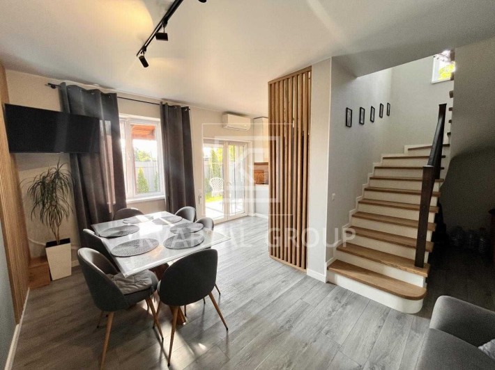 БЕЗ КОМІСІЇ! Дуплекс з ремонтом і меблями. ОКРЕМИЙ заїзд - фото 1