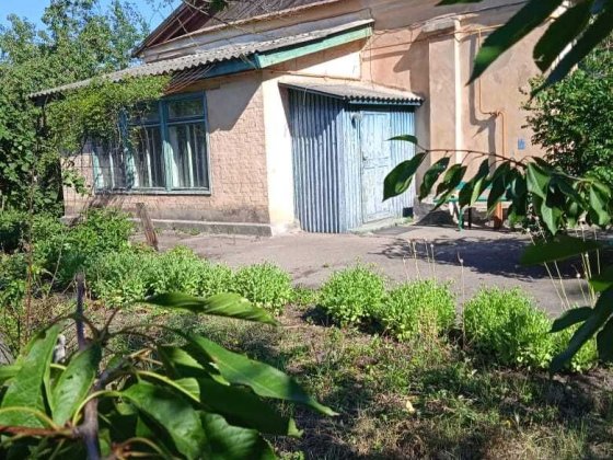 Продается часть дома (квартира) с участком, гаражом и подвалом Желтые Воды