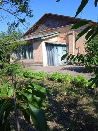 Продается часть дома (квартира) с участком, гаражом и подвалом - фото 1