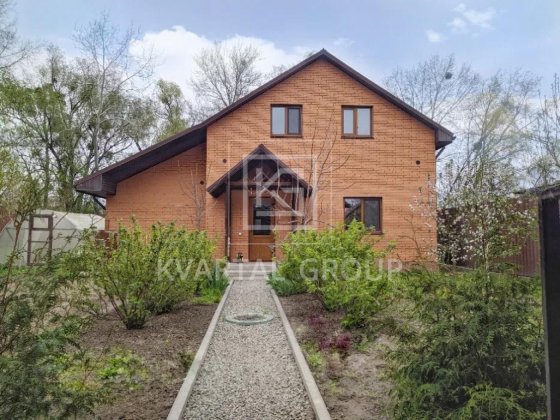 Продам газифікований будинок з ремонтом та меблями Гостомель