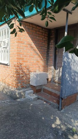 Добротный дом  в Змиеве - фото 1