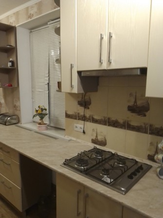 Продам квартиру  р-н Ж/д - фото 1