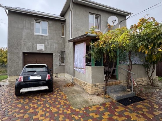 Двоповерховий будинок біля моря Черноморск