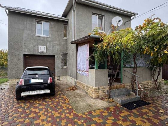 Двоповерховий будинок біля моря Черноморск