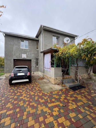 Двоповерховий будинок біля моря - фото 1