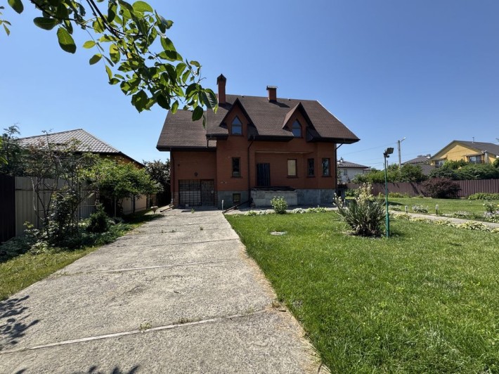 Просторий будинок для великої родини - фото 1