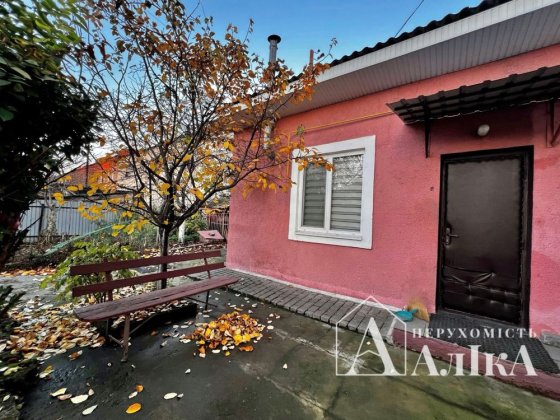 Продам частину будинку з власним двором Каменец-Подольский
