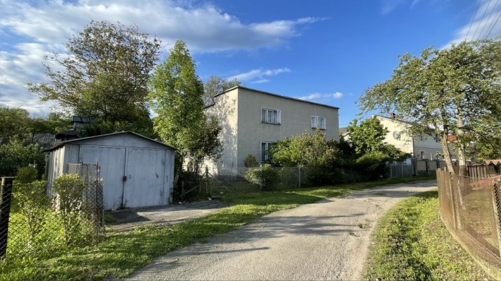 Продам будинок біля парку - фото 1