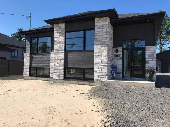 Продається просторий будинок загальною площею 120м2 під чистову Каменец-Подольский