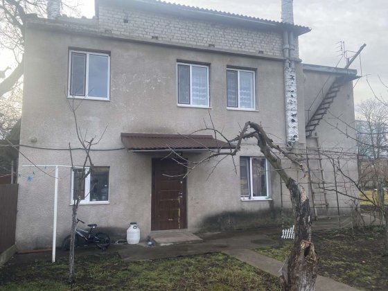 Продається частина будинку. Вул. Крип'якевича. Каменец-Подольский