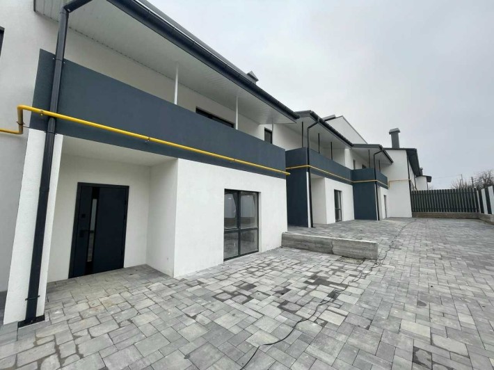 Продаж таунхауса з центральними комунікаціями за ціною квартири - фото 1