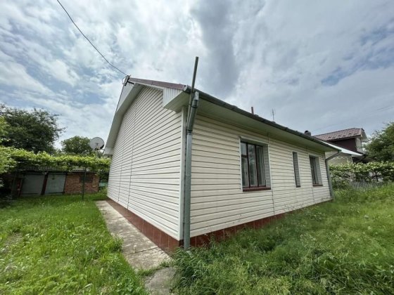 Жилий цегляний будинок не далеко від центру, Коломия. Коломия