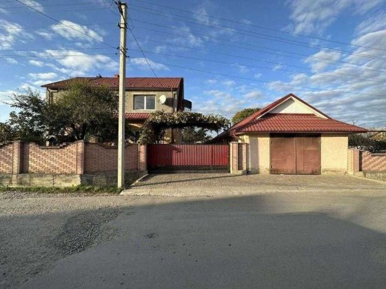 Продаж особняку в Коломиї на тихій вулиці Коломия