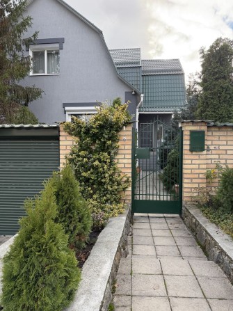 Будинок на 7 сотках з гаражем і двома підвалами. Гостомель лісова зона - фото 1